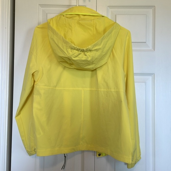 Women’s SP T by Talbots zip up hooded jacket windbreaker Bright Yellow pockets - Picture 7 of 12